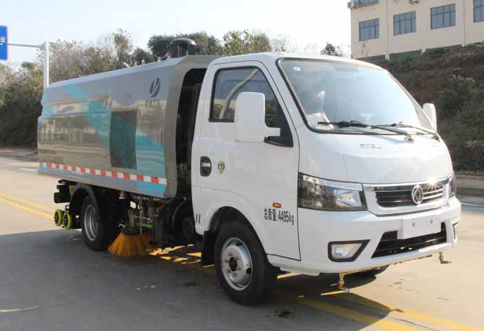 東風途逸3方洗掃車|CLT5040TXSEQ6型洗掃車